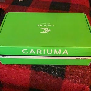 Cariuma OCA Low Black Canvas Sneakers